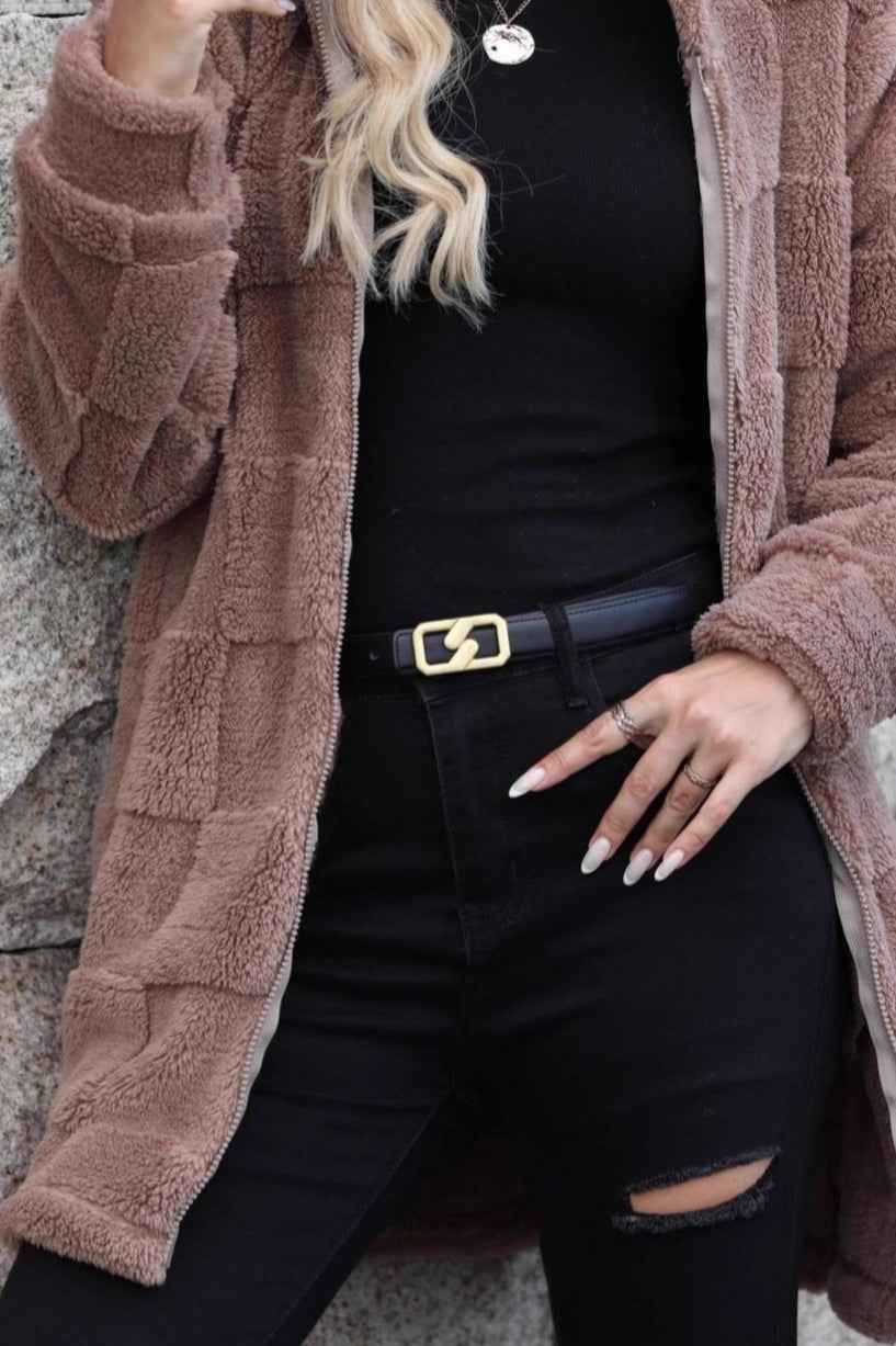 Langer und warmer Hoodie-Strickjacke