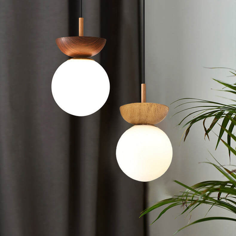 Nordic Orb Deckenlampe - Holzmaserung & Metallakzent
