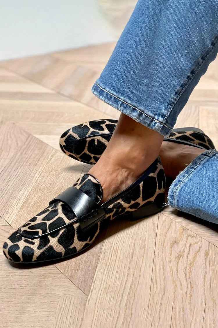 Sophisticated Animal-Print Loafer with Elegant Detailing