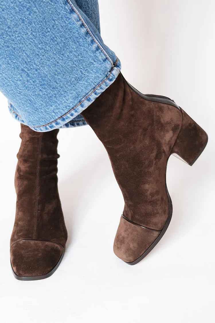 FAERELUNE – Stiefeletten mit quadratischen Absätzen für einen eleganten und trendigen Look