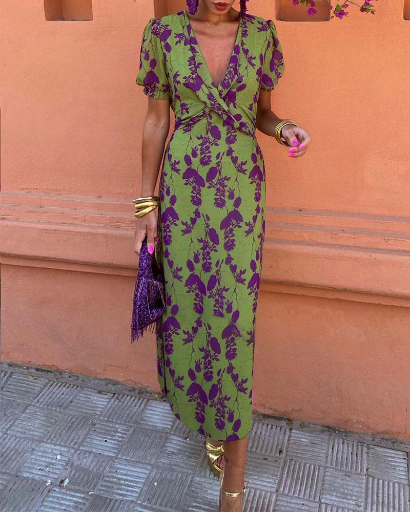 Elegantes Blumenkleid für einen anspruchsvollen Stil
