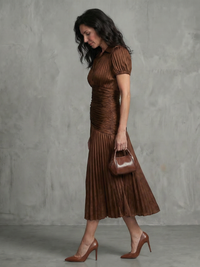 Theodora | Gestreiftes Midikleid mit plissierter Taille