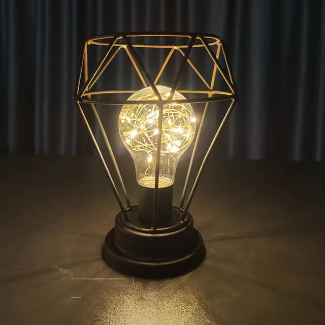 LED-Tischlampe FestiveGlow – Fröhlicher Glanz für festliche Stimmung