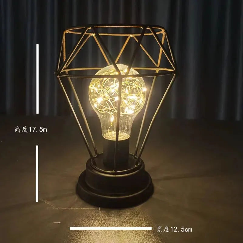 LED-Tischlampe FestiveGlow – Fröhlicher Glanz für festliche Stimmung