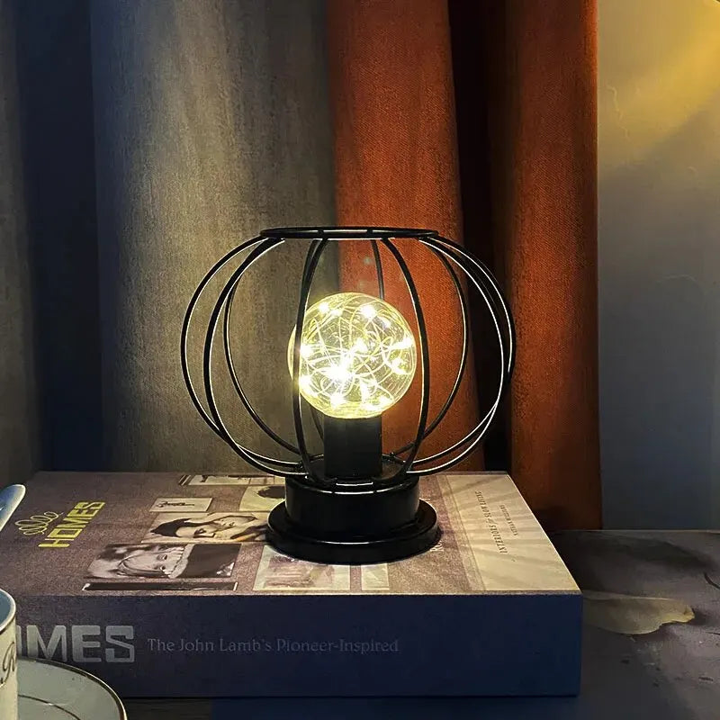 LED-Tischlampe FestiveGlow – Fröhlicher Glanz für festliche Stimmung