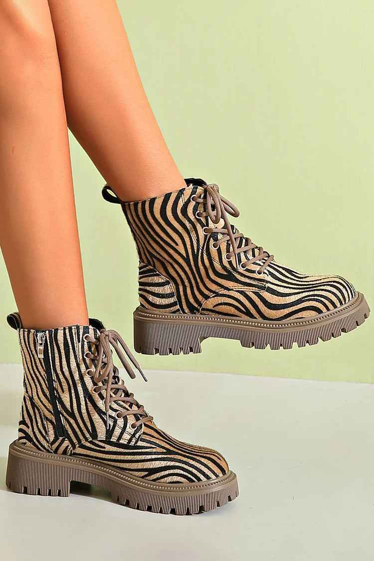 Trendige Schnürstiefel mit Zebra-Muster
