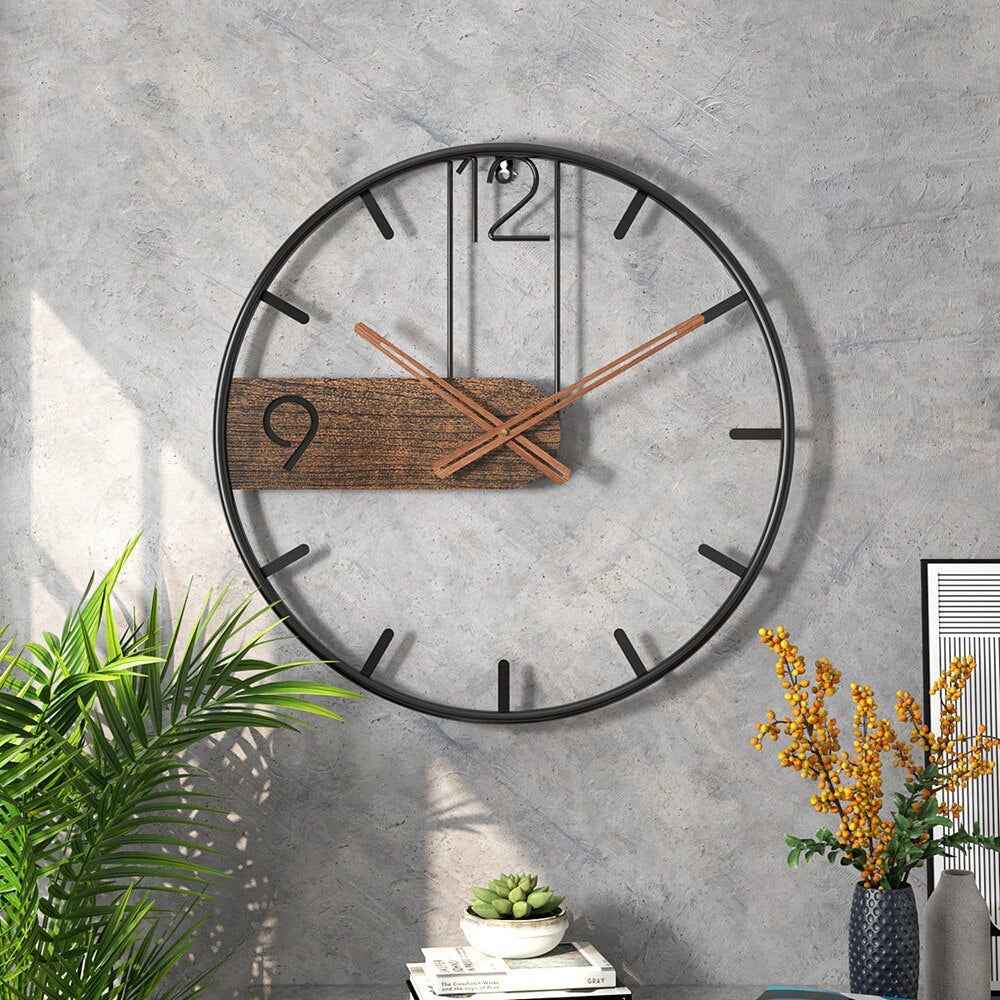 valnød | Elegant designet Uhr - Udvid dit rum mit et raffineret miks af materialer