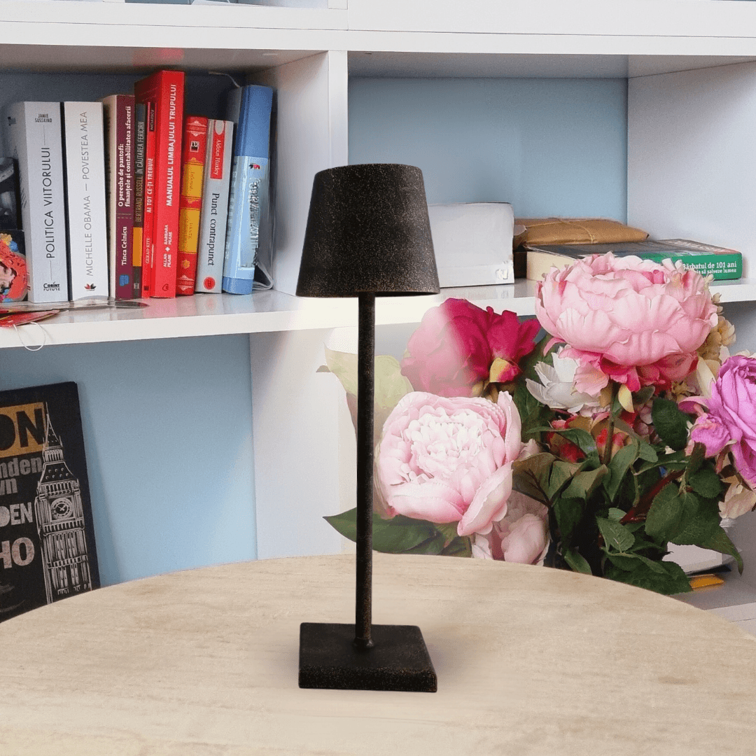 ModerneLED-Tischlampe mit Touchsteuerung und dimmbarem Licht