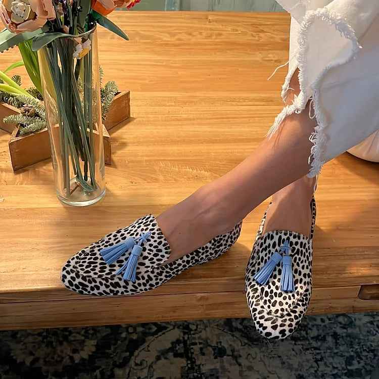Blue-Tassel Spotted Loafers - Bold, Eye-Catching Style