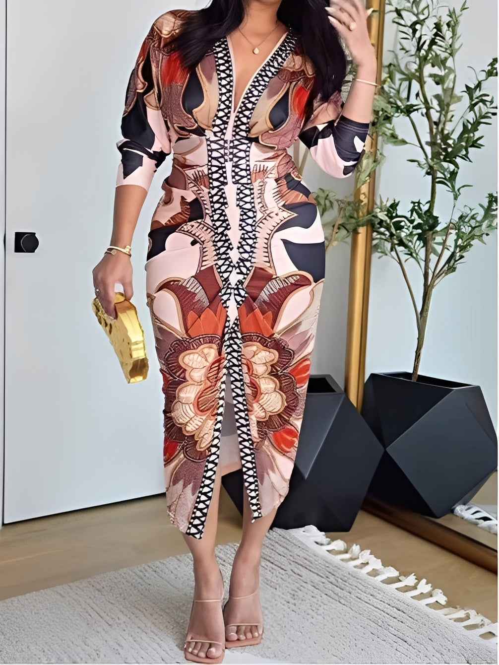 Vintage-Barock-Kleid mit langen Ärmeln und tiefem V-Ausschnitt