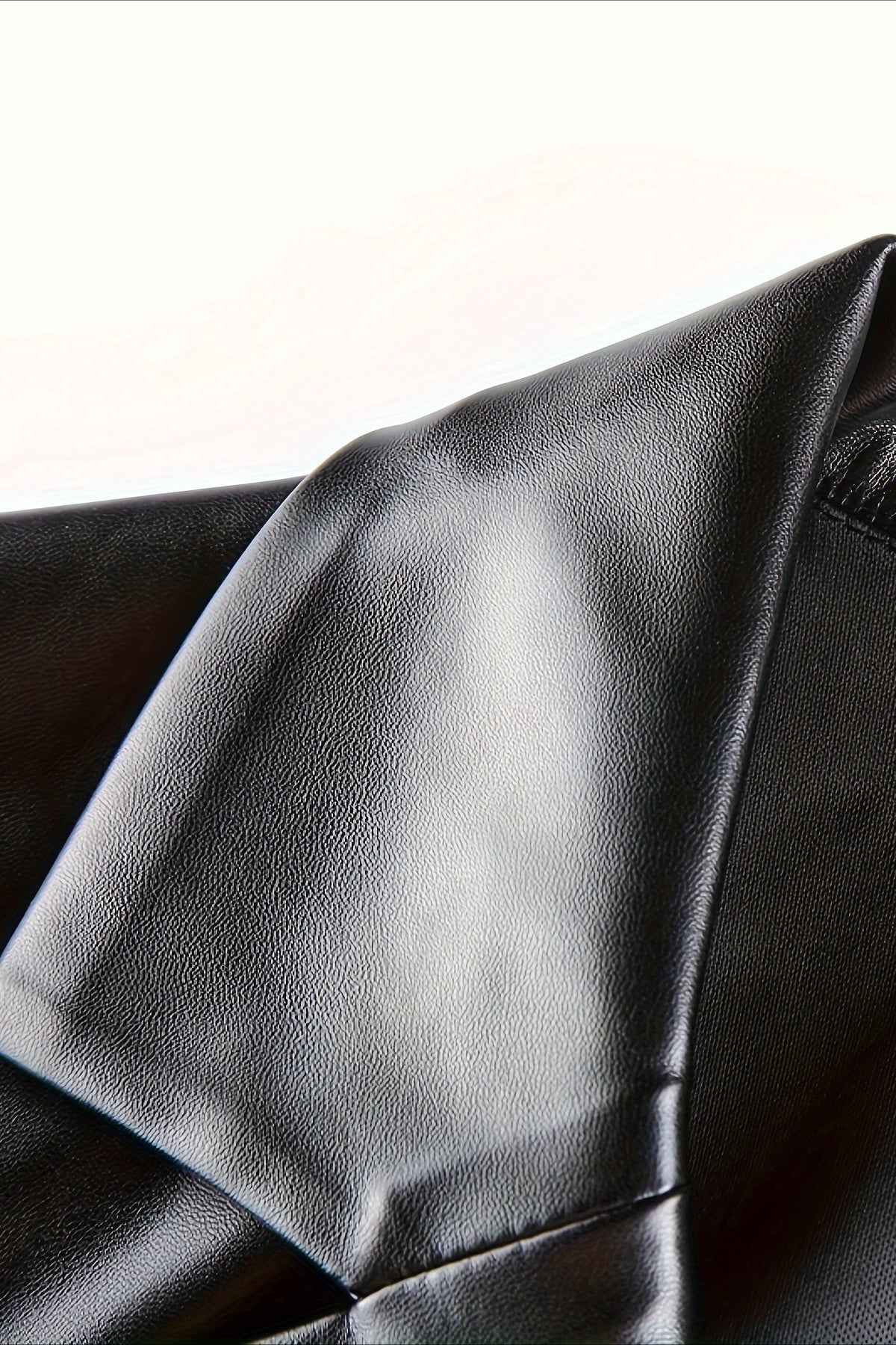 Eleganter, lockerer und anspruchsvoller PU-Blazer