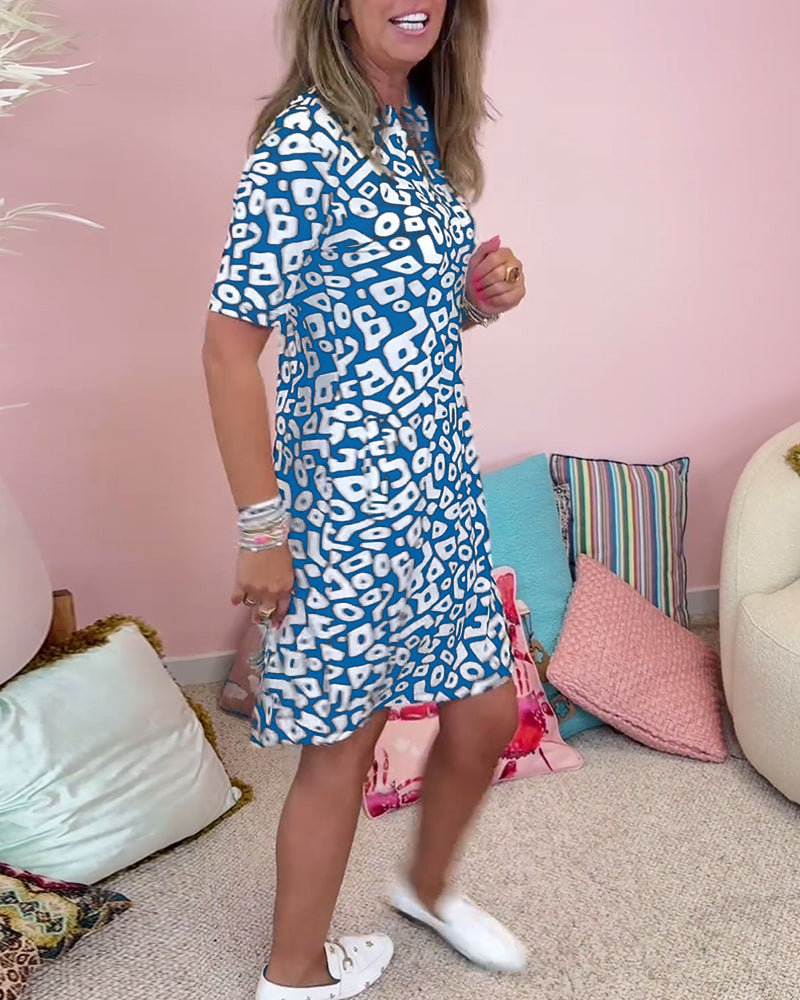 Bequeme und stilvolle Kleid mit V-Achsel und trendy bedruckten Taschen