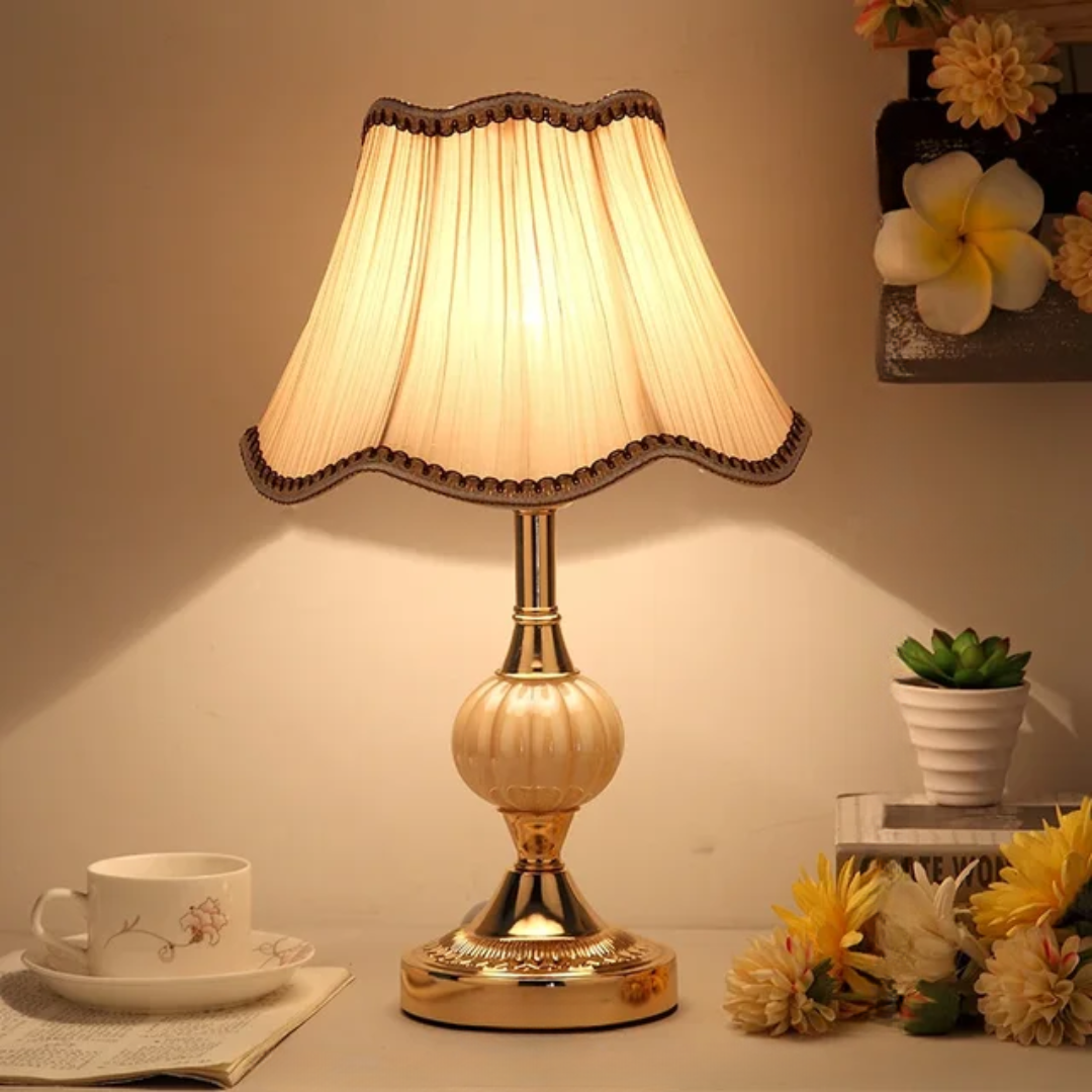 Quixy - Charmante Vintage Scandinavian Tischlampe für warme Atmosphäre