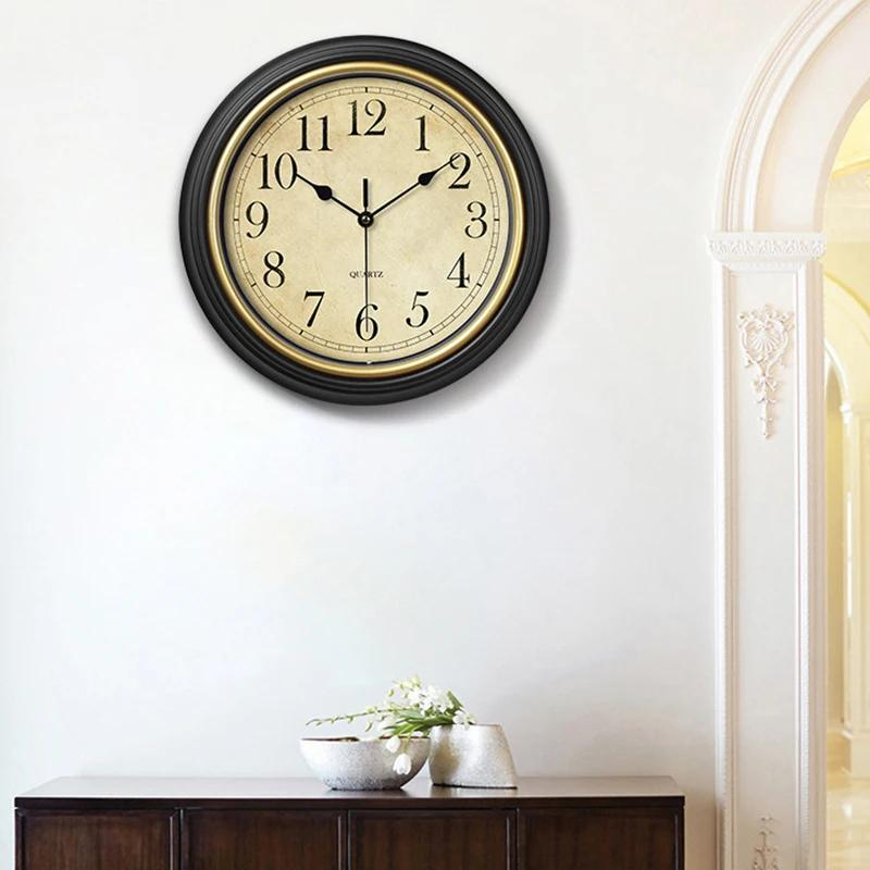 Wanduhr aus braunem Holz TimelessWood – Elegant Design und dauerhaft klassischer Charme