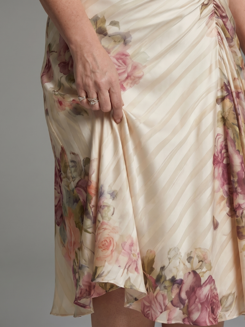 Katarina | Midikleid mit Wickelärmeln und floralem Streifenmuster
