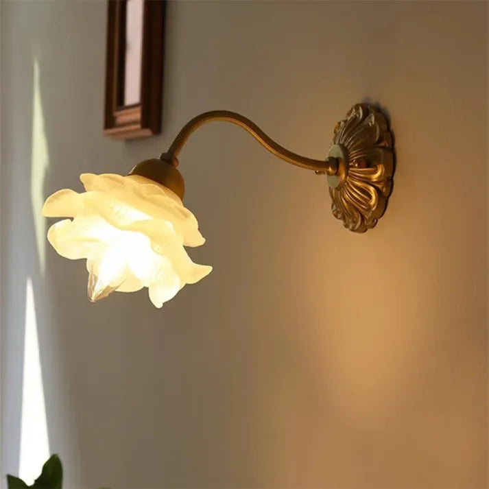 BlossomGlow | Wandapplice aus gepatchtem Kupfer im Vintage-Stil, Retro-Eleganz für Ihre Innendekoration