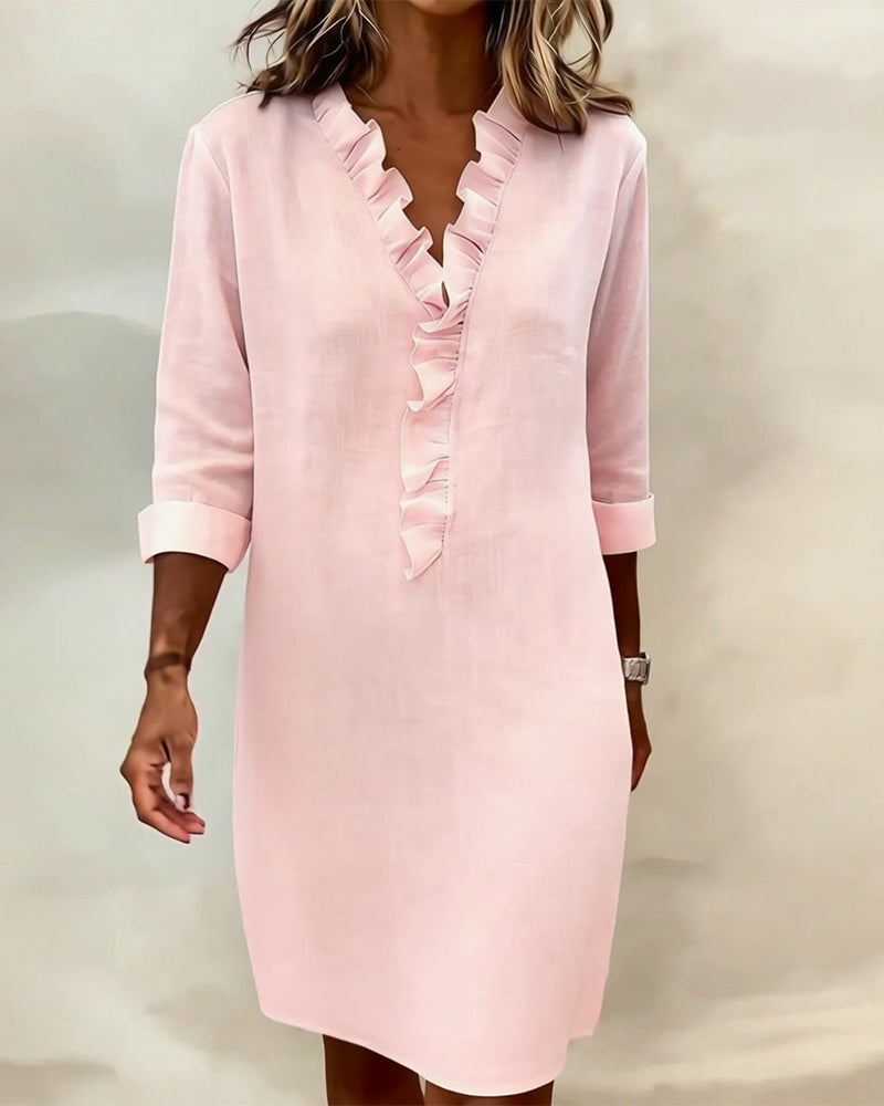 Sommerkleid mit V-Ausschnitt, Rüschen und Leinen-Baumwolle