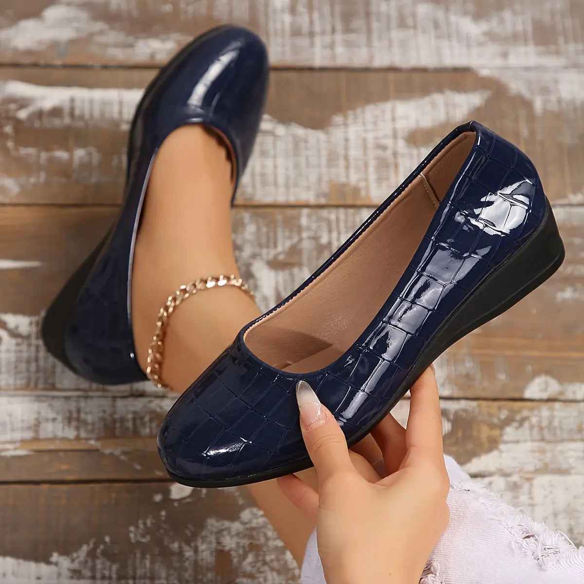 Orthopedic Leather Shoes for Women – Lightweight, Non-Slip & Breathable
