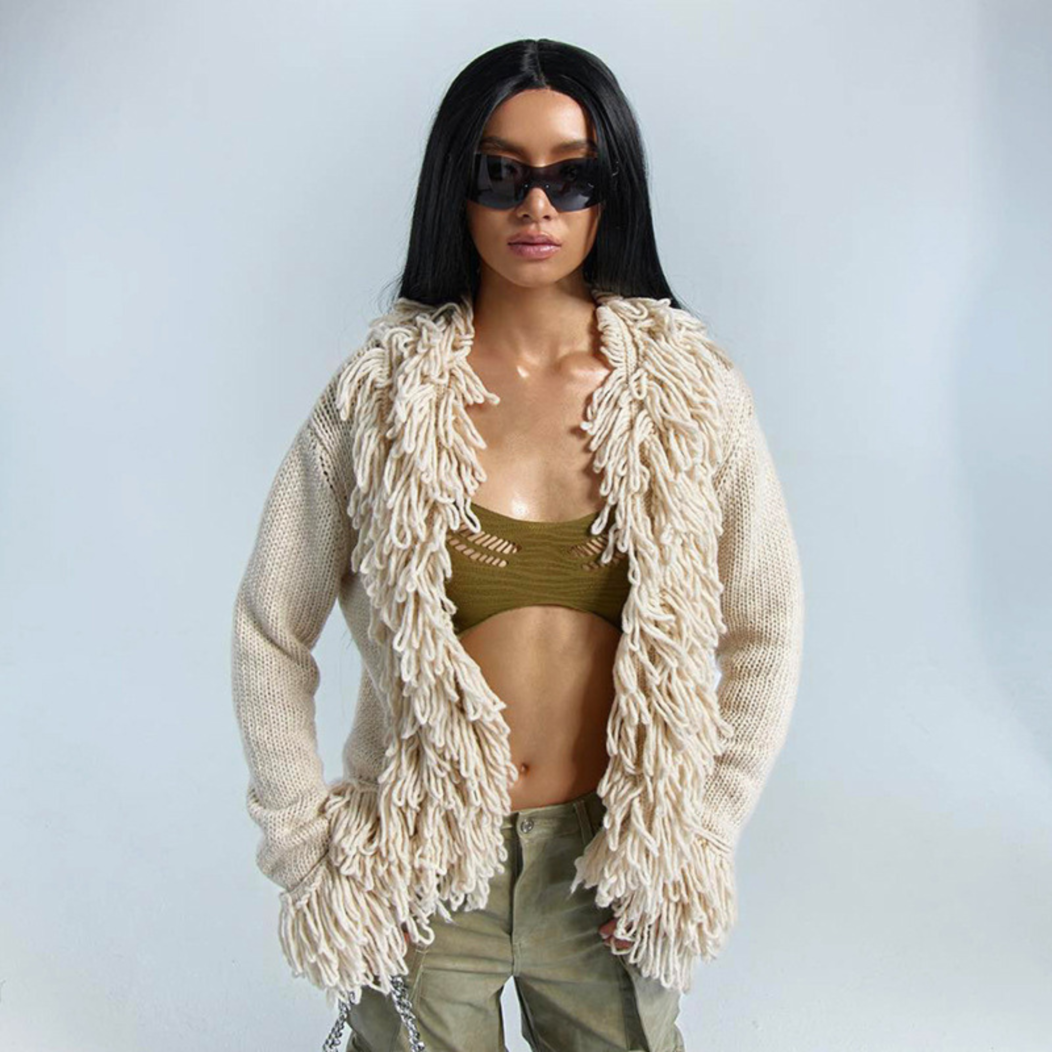 Chic Langarm-Cardigan mit Fransen und offener Front — Müheloses Styling für jeden Anlass