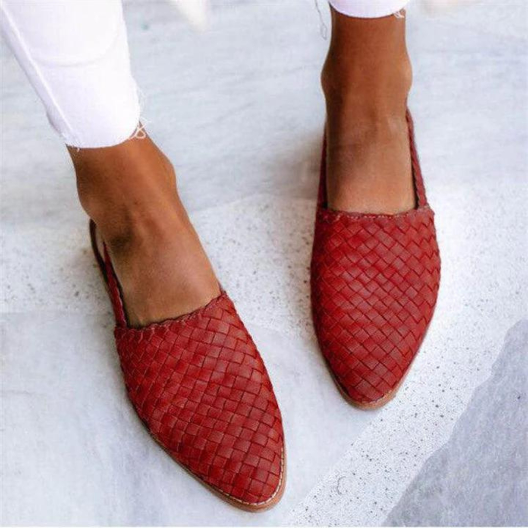 Elegante handgefertigte Ledersandalen für zeitlosen Stil