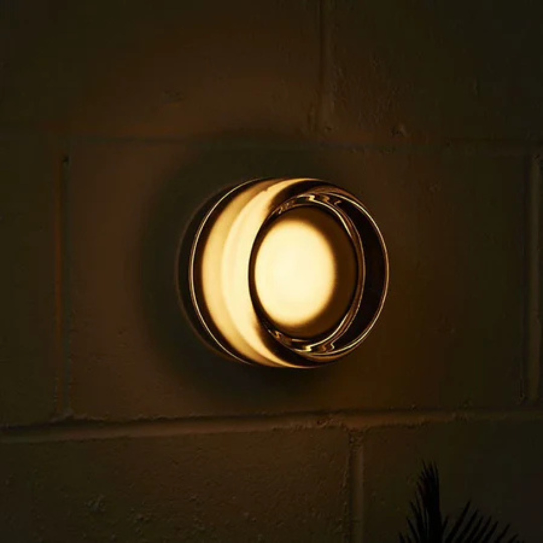 Luxe Gleam Wandlampe - Elegante Innenbeleuchtung für eine stilvolle Atmosphäre