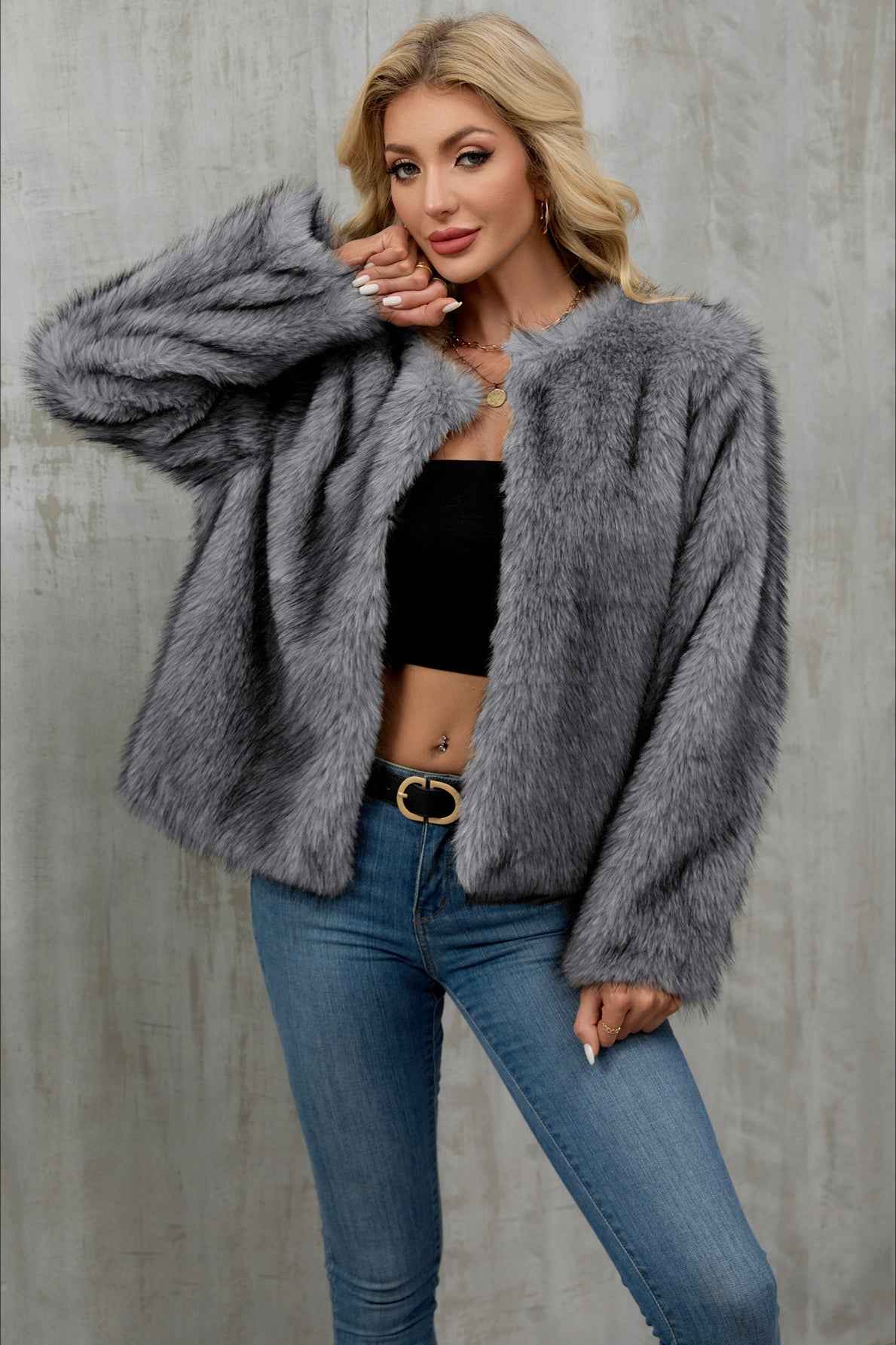 Kurzer Plüsch-Cardigan mit kurzem Flausch für einen gemütlichen und trendigen Look