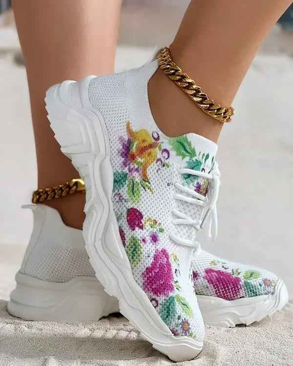 Atmungsaktive Sneaker mit Schnürung und frischem Blumenmuster für ganztägigen Tragekomfort