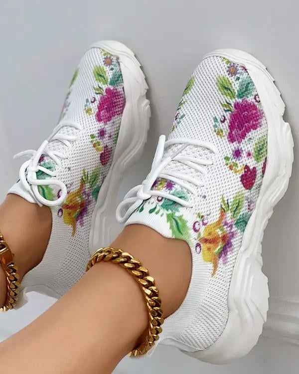 Atmungsaktive Sneaker mit Schnürung und frischem Blumenmuster für ganztägigen Tragekomfort