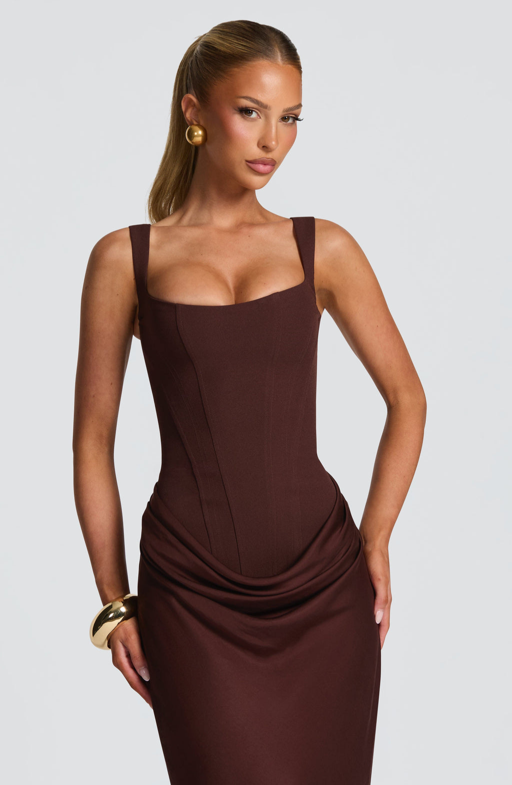Sanduhr-Maxikleid — Figurbetonte Silhouette, Müheloser Stil