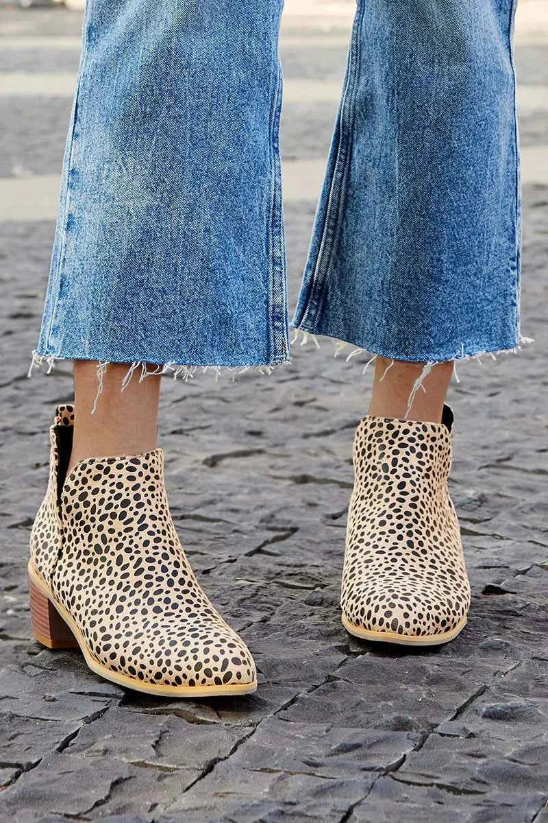 Elegante und Bequeme Bedruckte Schnürstiefel
