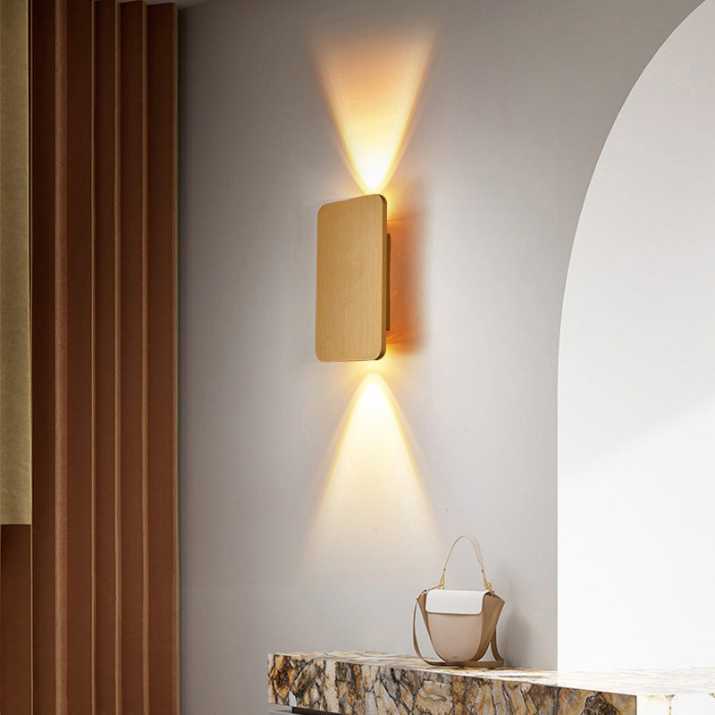 LED-Wandleuchte modern rechteckig Metall für wohnliches Licht