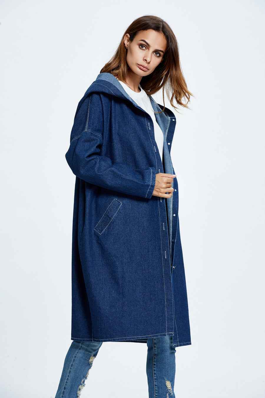 Maxi Denim Mantel mit Stilvollem Kapuzenpullover