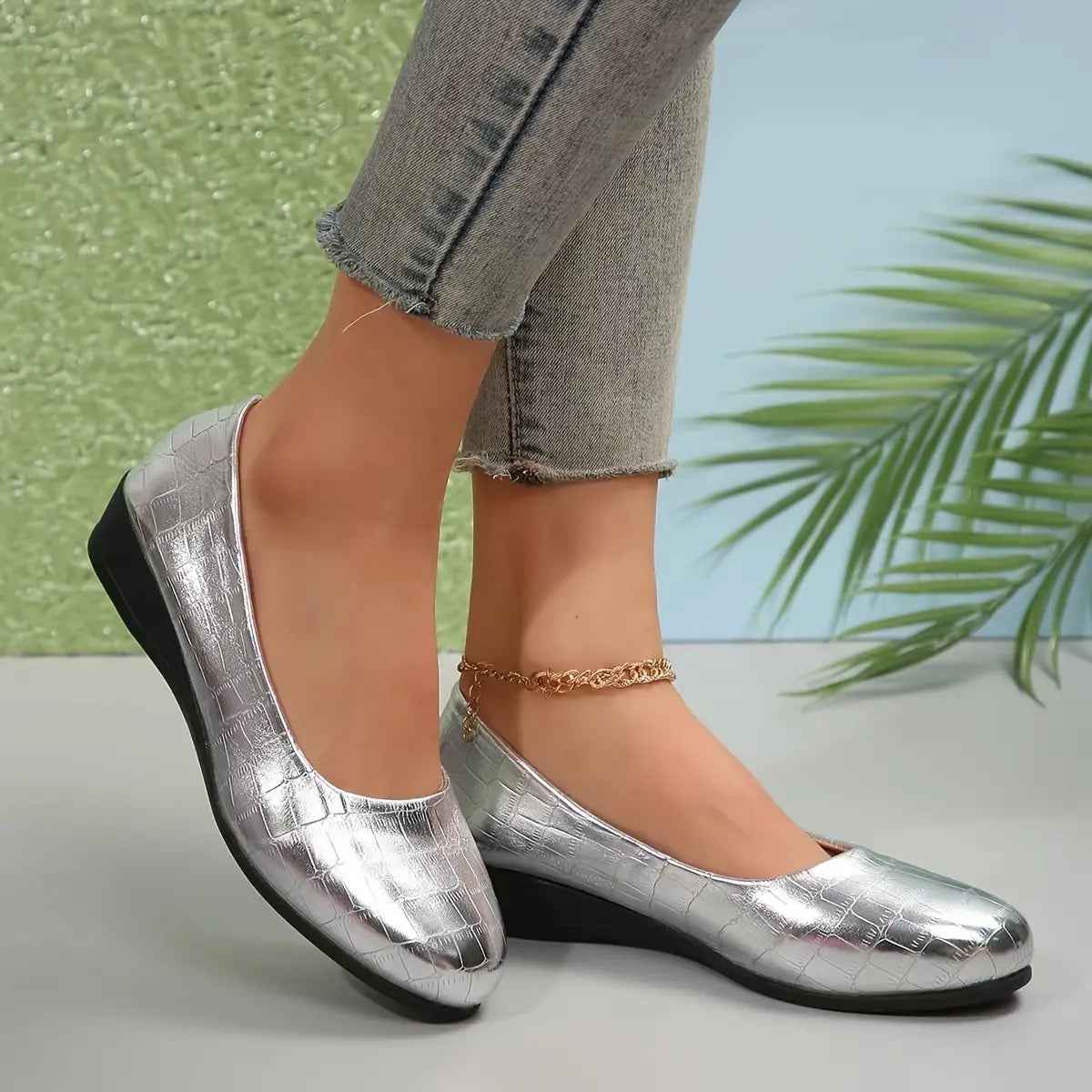 Orthopedic Leather Shoes for Women – Lightweight, Non-Slip & Breathable