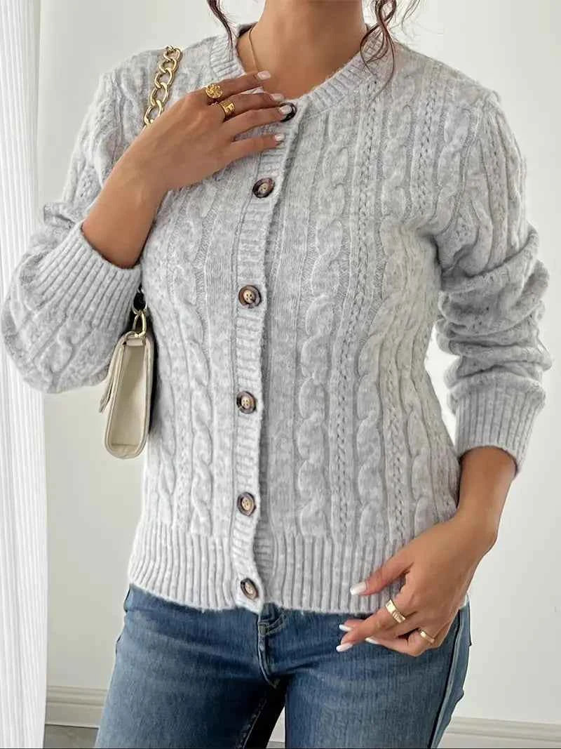 Gemütliche Damen-Kabelstrick-Cardigan