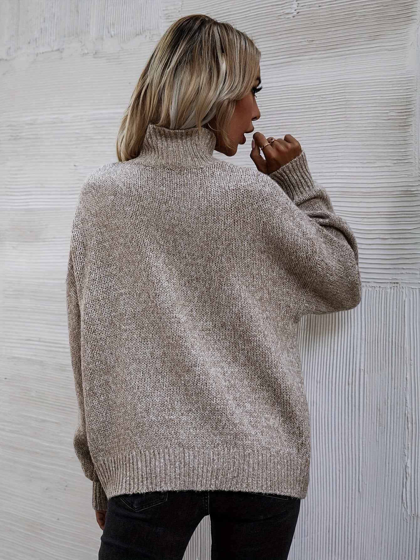 Eleganter Damen-Lockerkragenpullover im Strickdesign für stilvollen Komfort