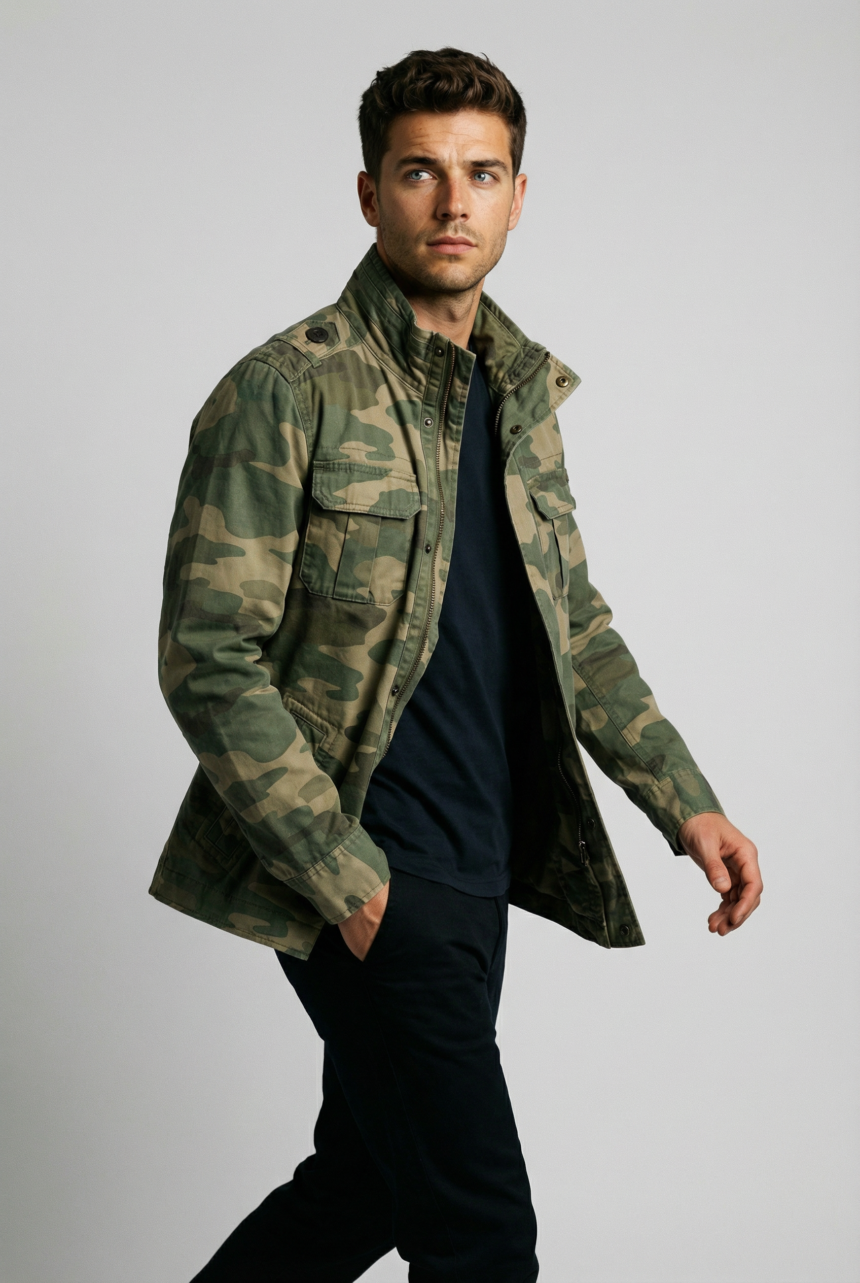 Daniel - Robuste und elegante Militär-Tarnjacke