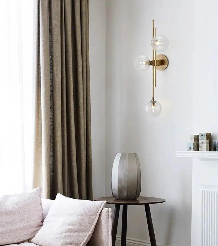 Nordiva - Elegante moderne Wandleuchte mit transparentem und grünem Glas-Schirm