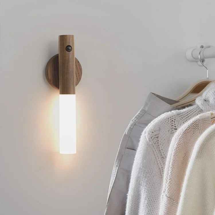 Bewegungsmelder LED Lampe aus Holz