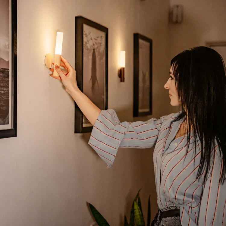 Bewegungsmelder LED Lampe aus Holz