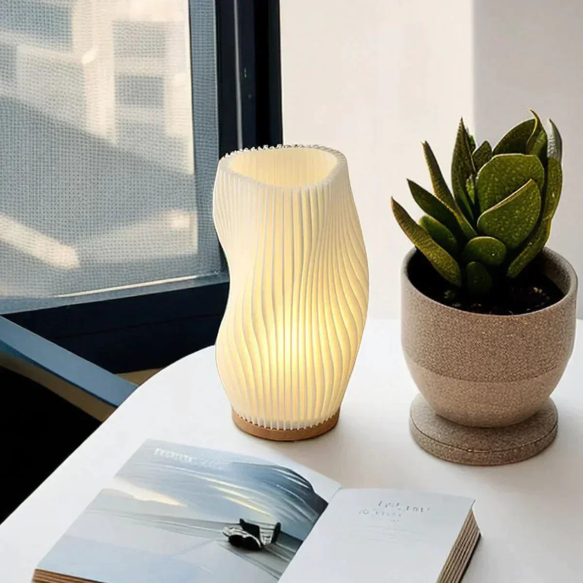 Wellenkamm-Lampe - Einstellbare Helligkeit mit Wellenmuster, modernes schickes Dekor für Ihr Zuhause