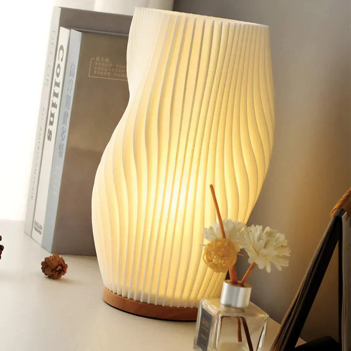 Wellenkamm-Lampe - Einstellbare Helligkeit mit Wellenmuster, modernes schickes Dekor für Ihr Zuhause