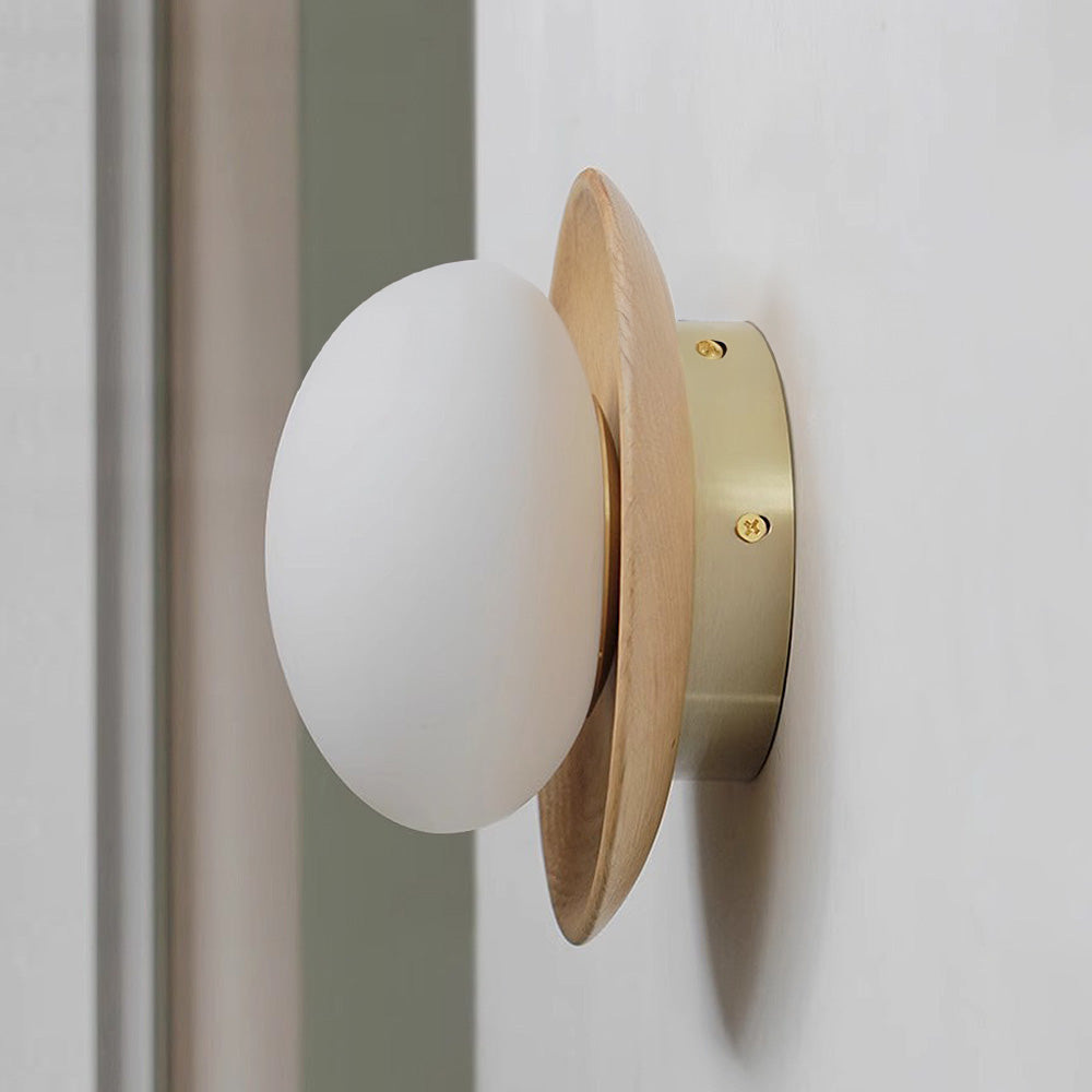 Zeitgenössische Wandapplikation aus Glas mit Holzplatte und eleganter LED-Beleuchtung