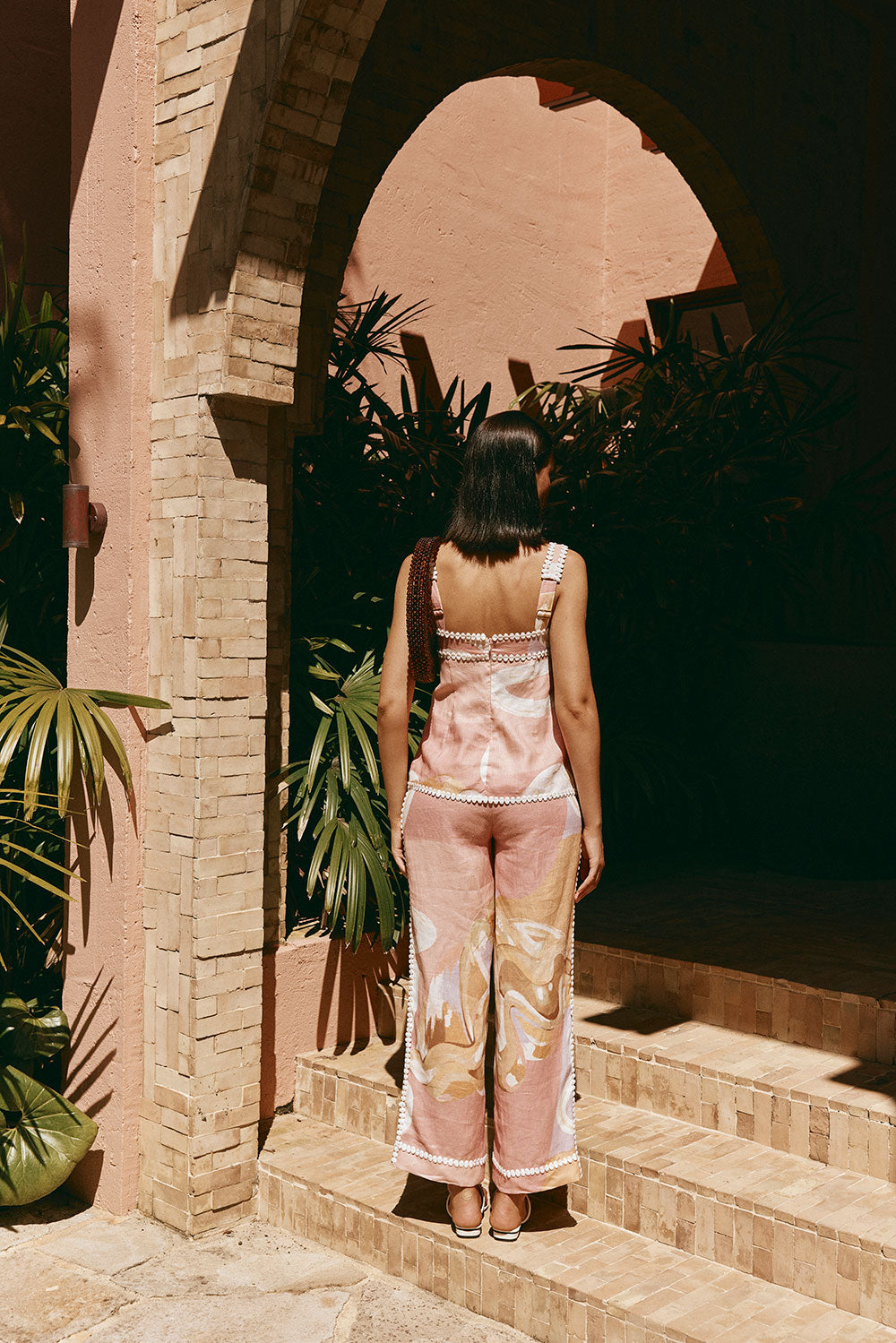 Damen Hochtaillierte Stoffhose mit Kunstmotiv