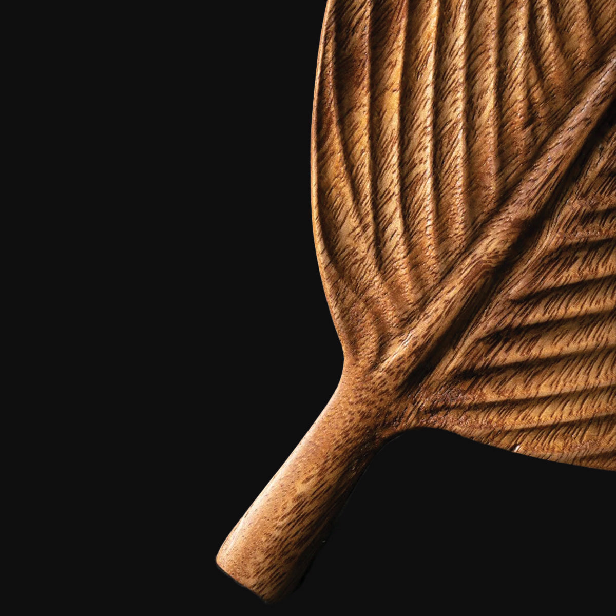 Dunkel Nussbaum N-Form mit Blattmuster | Elegantes Servierbrett aus Naturholz