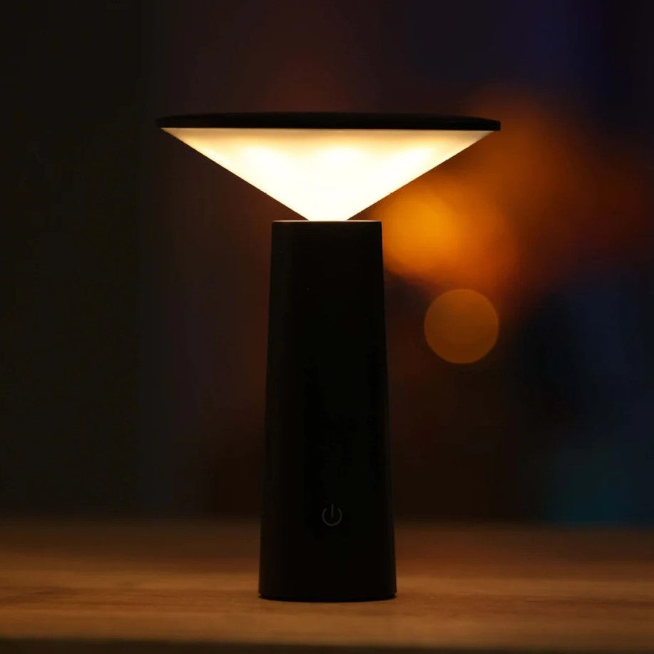 Dimmbare Tischlampe für modernes Wohnen 3