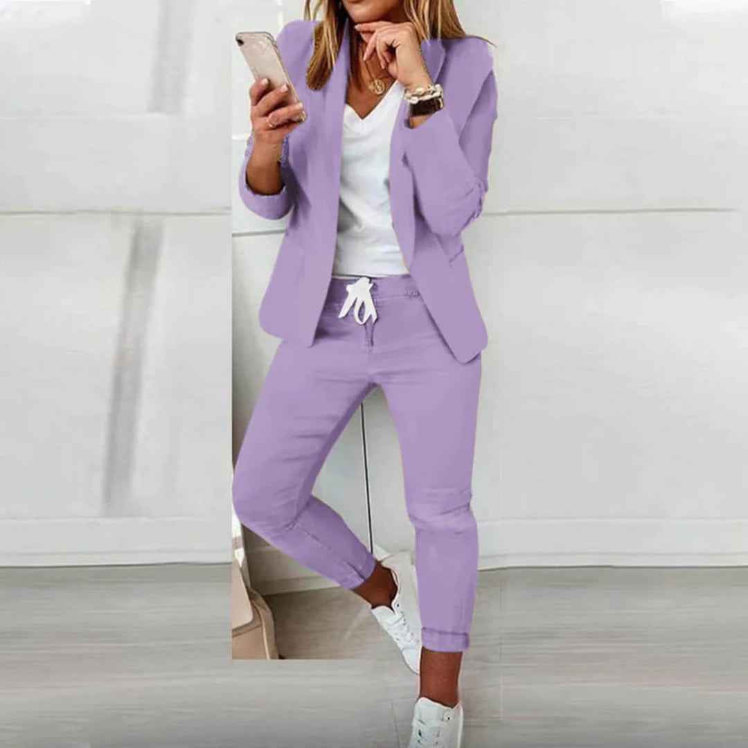Ein elegantes Florence Damen-Outfit: Vielseitiger Blazer und bequeme Jogger-Hose