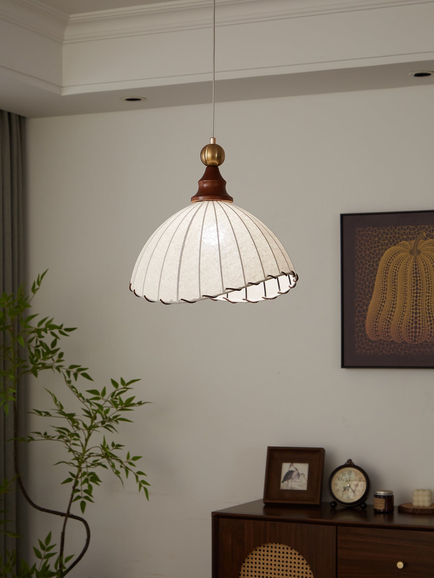 Velona – Schicke und elegante moderne Stoff-Hängeleuchte