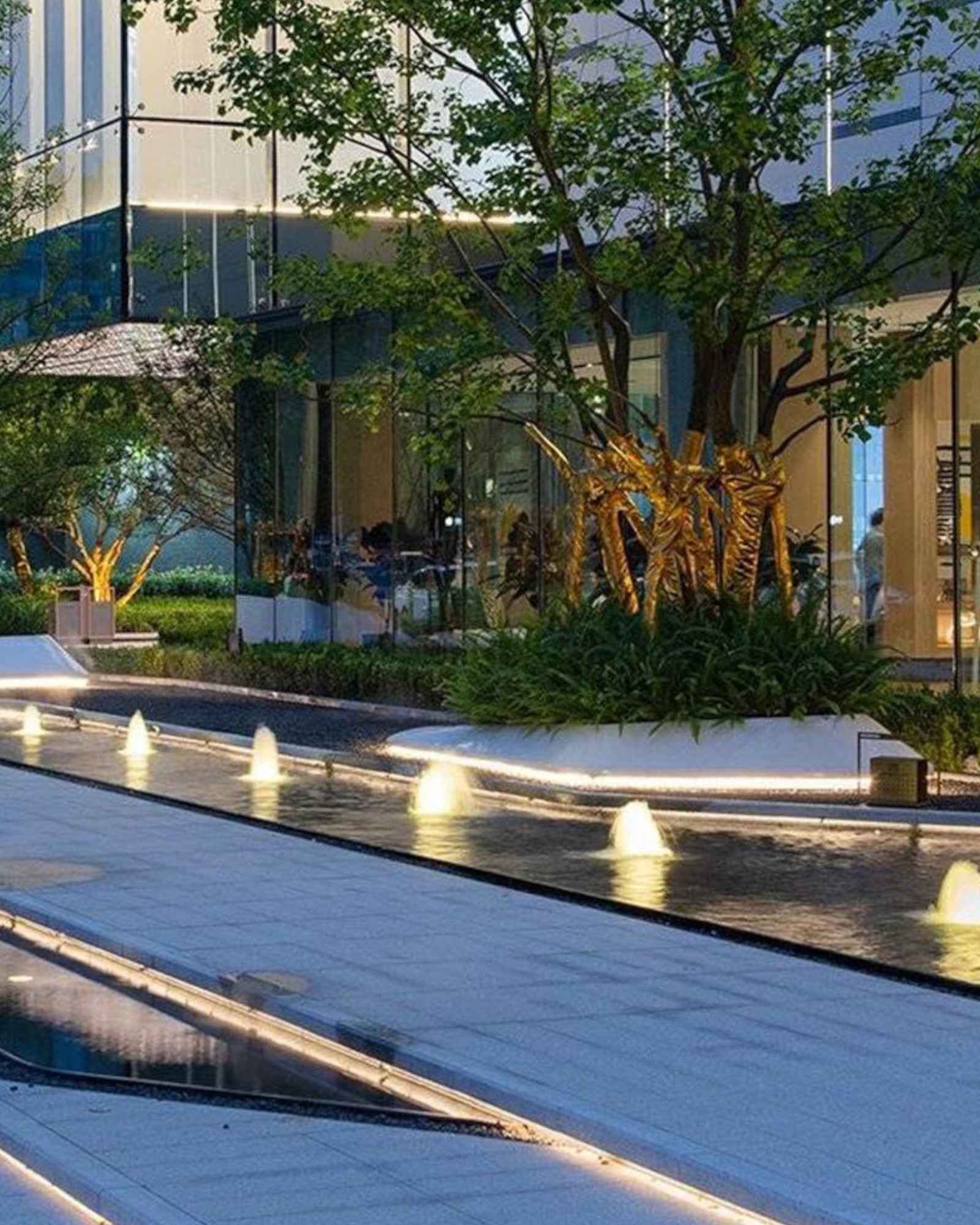 Elegante Außenlampe aus Metall und Glas