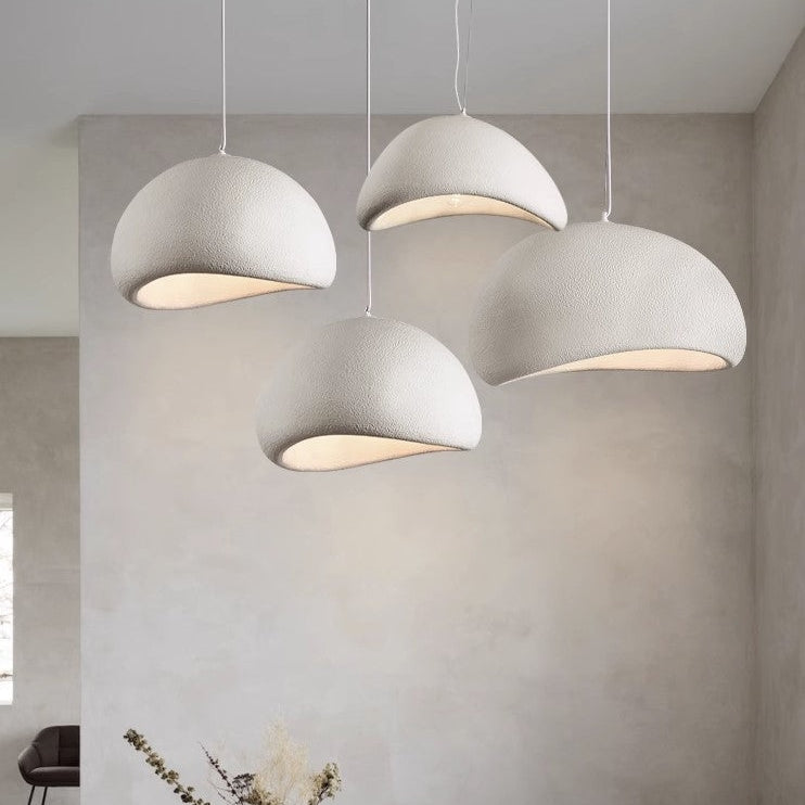Elegante Pendellampe aus Resin und Metall 5