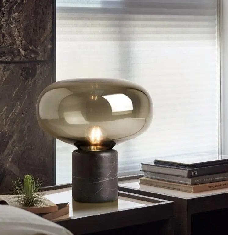 Elegante Tischlampe aus Keramik und Glas 6